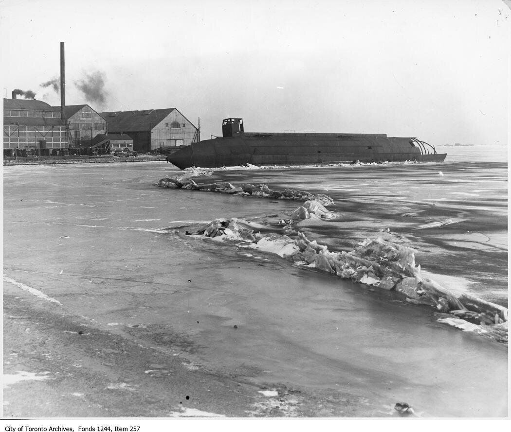 roller boat ruins.jpg